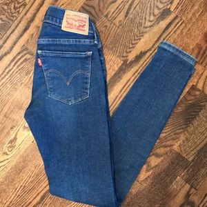 Levi’s 710 Super Skinny Jeans